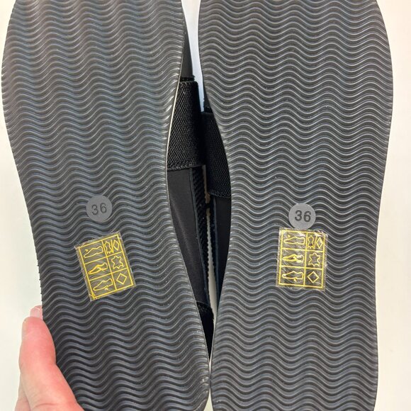 NEW Lola Cruz Crystal Sneakers 36 Black Rhinestone Elastic Strap Designer - Picture 4 of 8